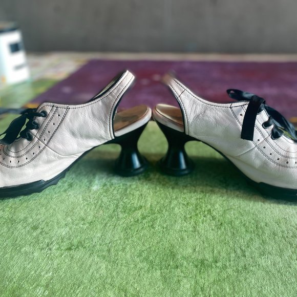 John Fluevog Womens Shoes - Picture 3 of 4